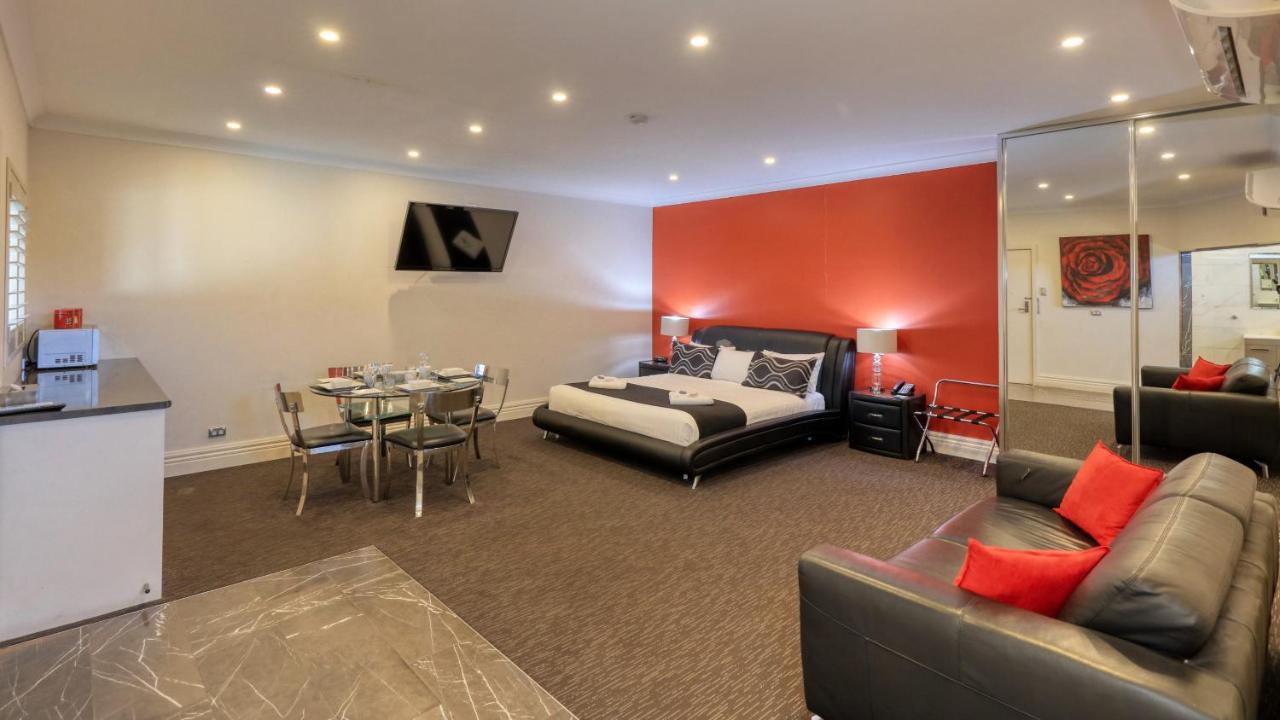 Silver Haven Motor Inn Broken Hill Buitenkant foto