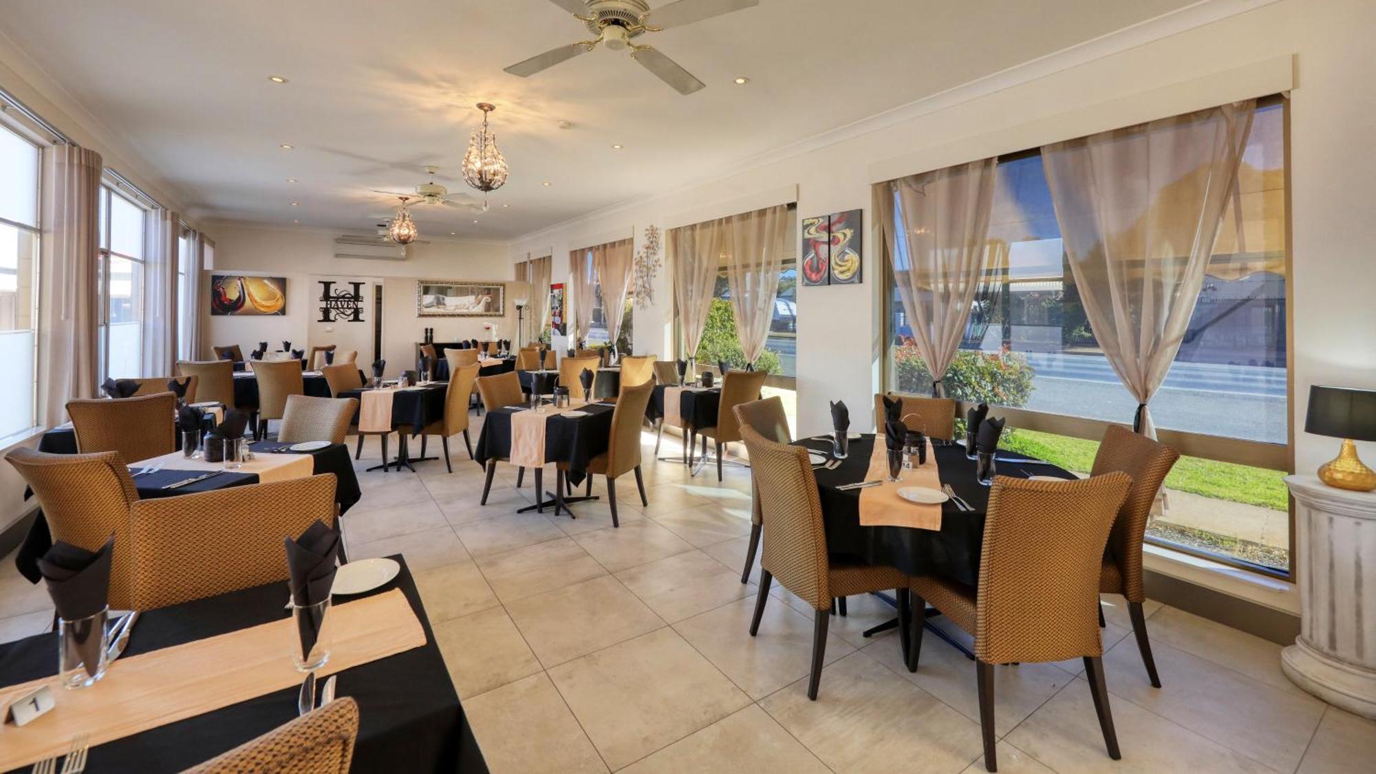 Silver Haven Motor Inn Broken Hill Buitenkant foto